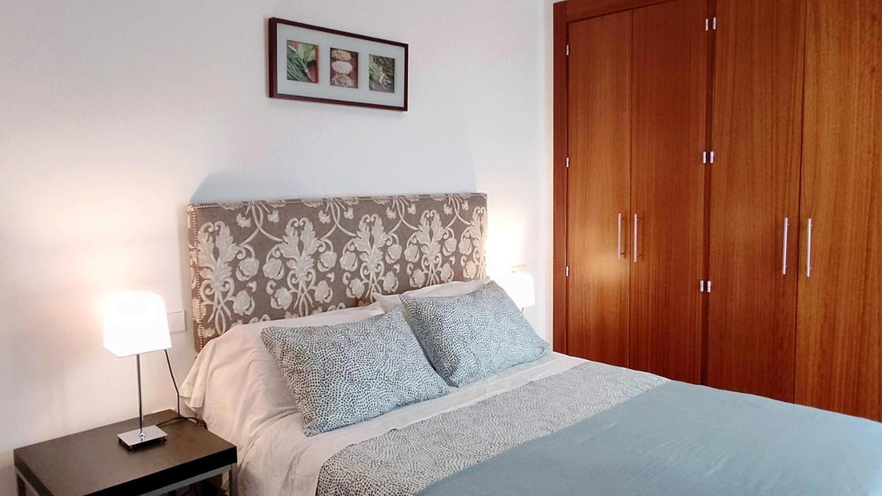 Selecta Elegante Apartamento Con Patio En Centro Historico Sevilla Bagian luar foto