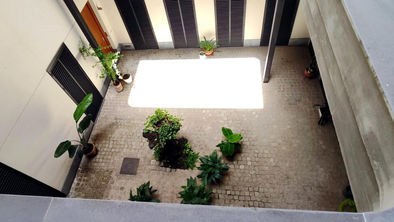 Selecta Elegante Apartamento Con Patio En Centro Historico Sevilla Bagian luar foto